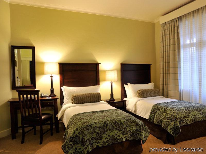 פיטרמריצברג Imperial Hotel By Misty Blue Hotels מראה חיצוני תמונה