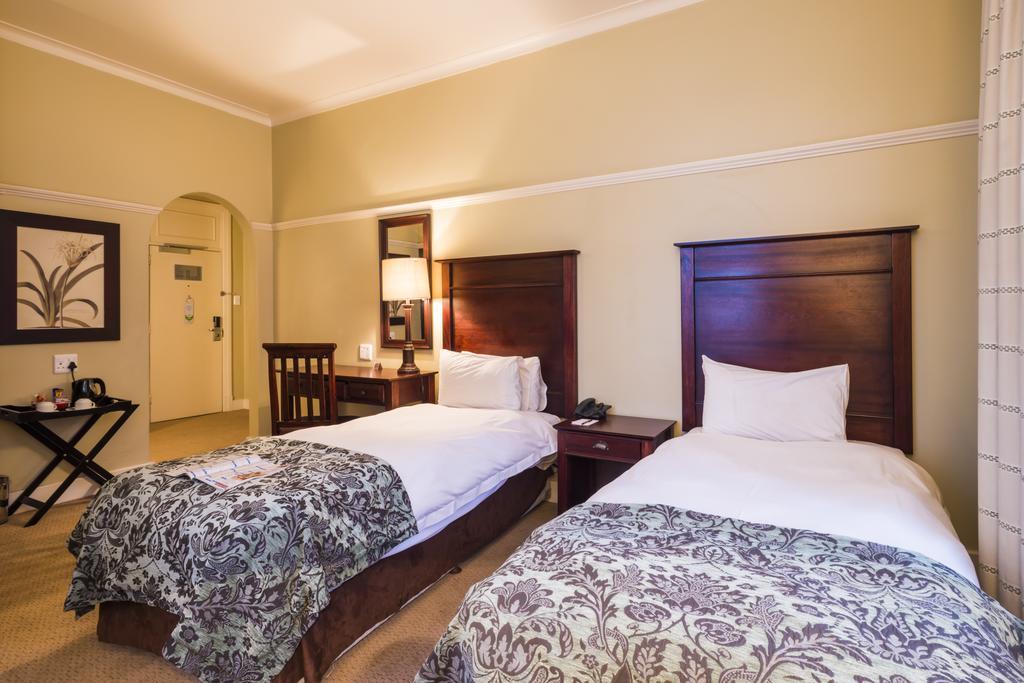 פיטרמריצברג Imperial Hotel By Misty Blue Hotels מראה חיצוני תמונה